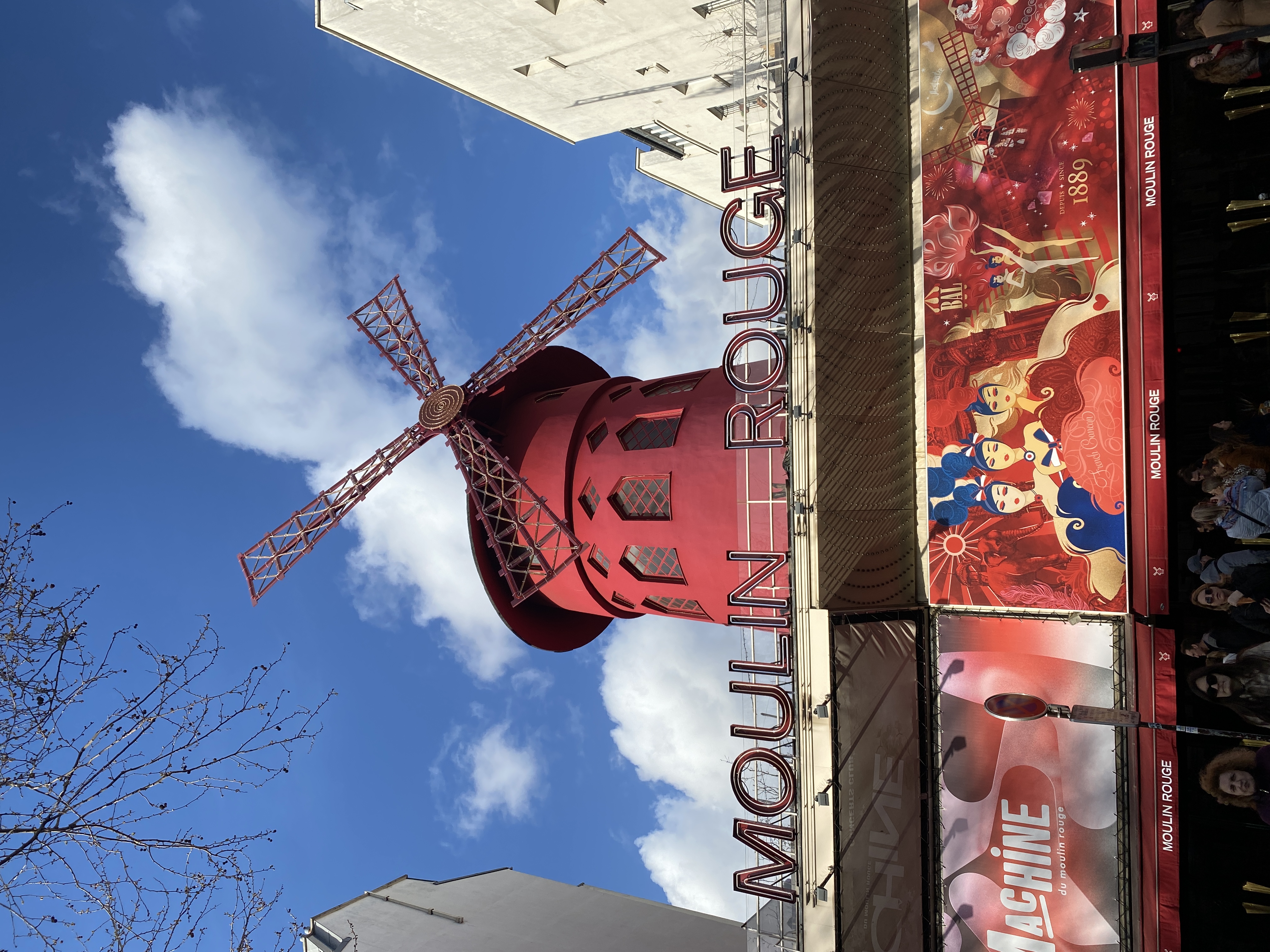 moulin-rouge-paris-france-instagram-_travelingdepression_