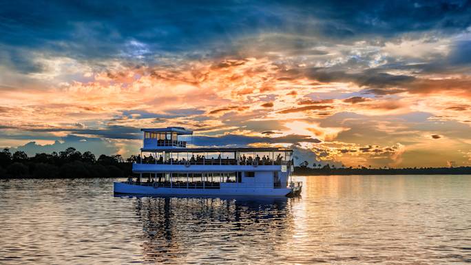 cruise-zambezi-river-sunset-experience