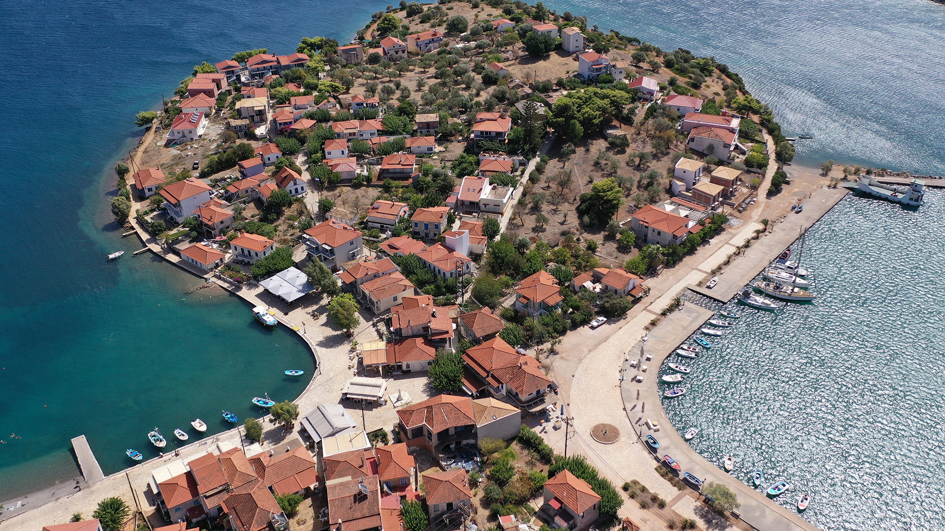 Discover the colourful island of Trizonia