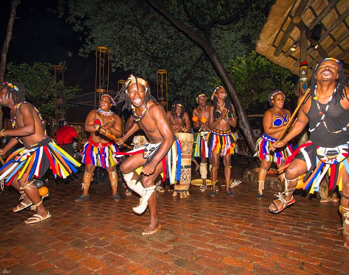 boma-dinner-drum-show-optional-excursion