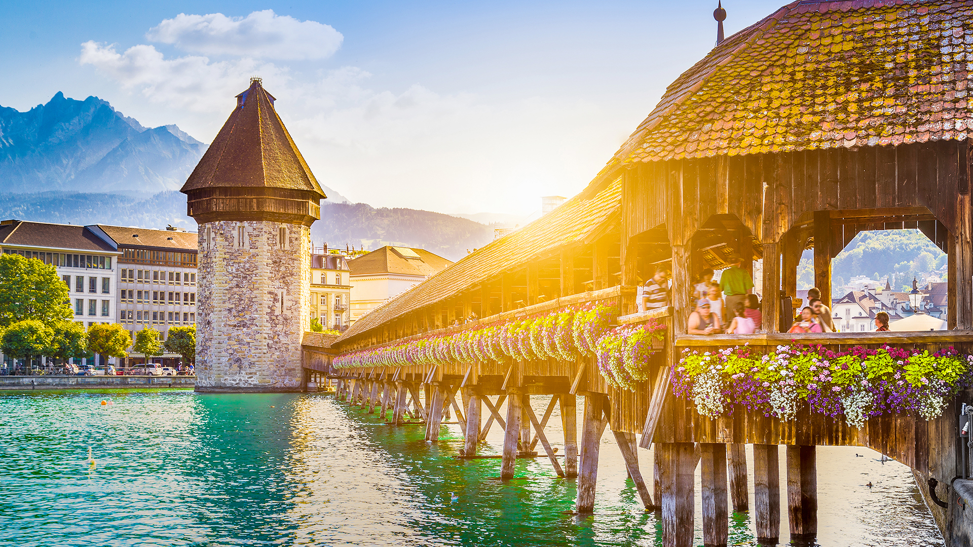 lucerne-chapel-bridge-switzerland