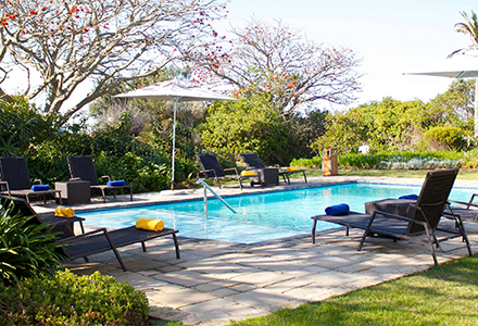 garden-route-hotel-pool-area