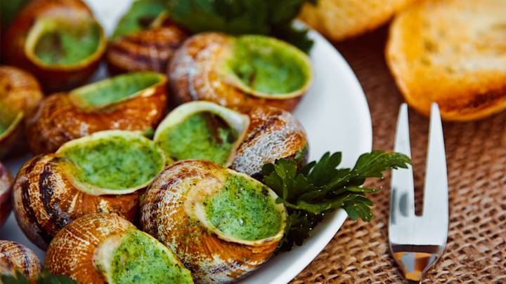 paris-dinner-snails-escargot-swiper-hero-gallery