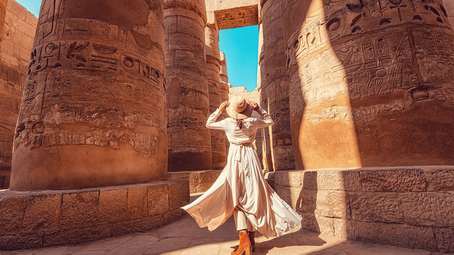 karnak-temple-tourist-luxor-egypt-swiper-hero-gallery