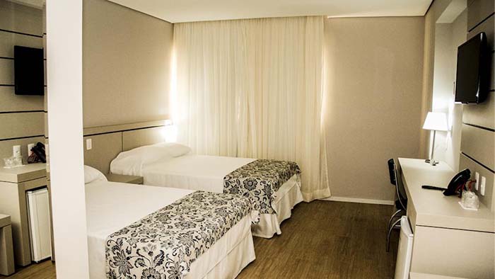 south-america-guided-tours-hotel-accommodation 0030 foz-do-iguacu-viale-tower-1