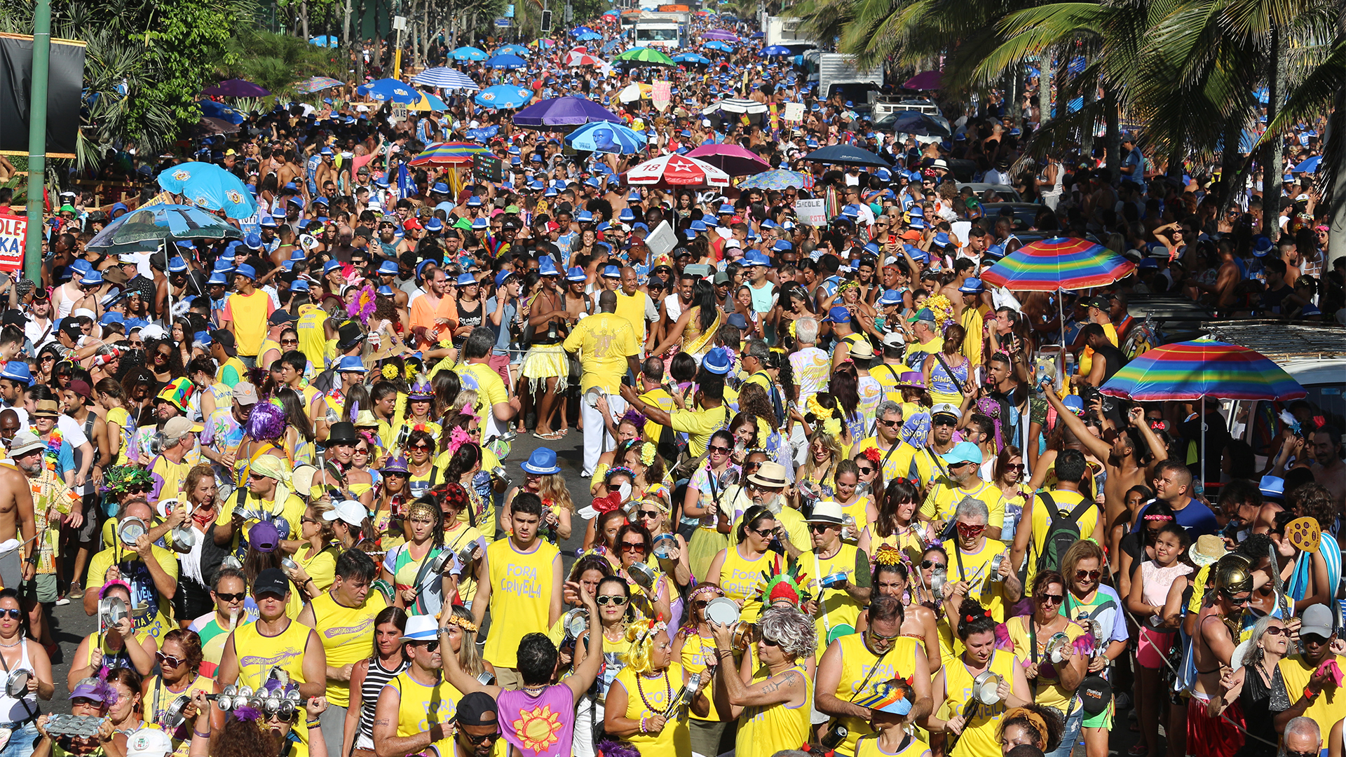 Street-Carnival-Bloco-de-carnaval-rio-brazil