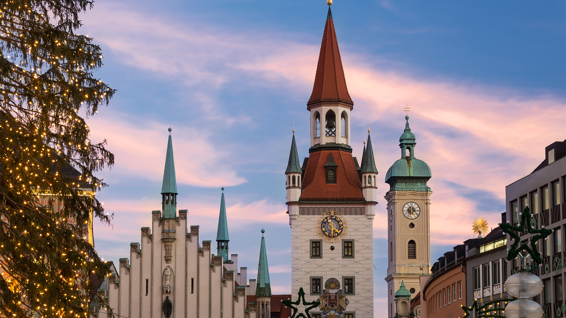 munich-marienplatz-germany-christmas-tree-old-town-view-swiper-hero-gallery