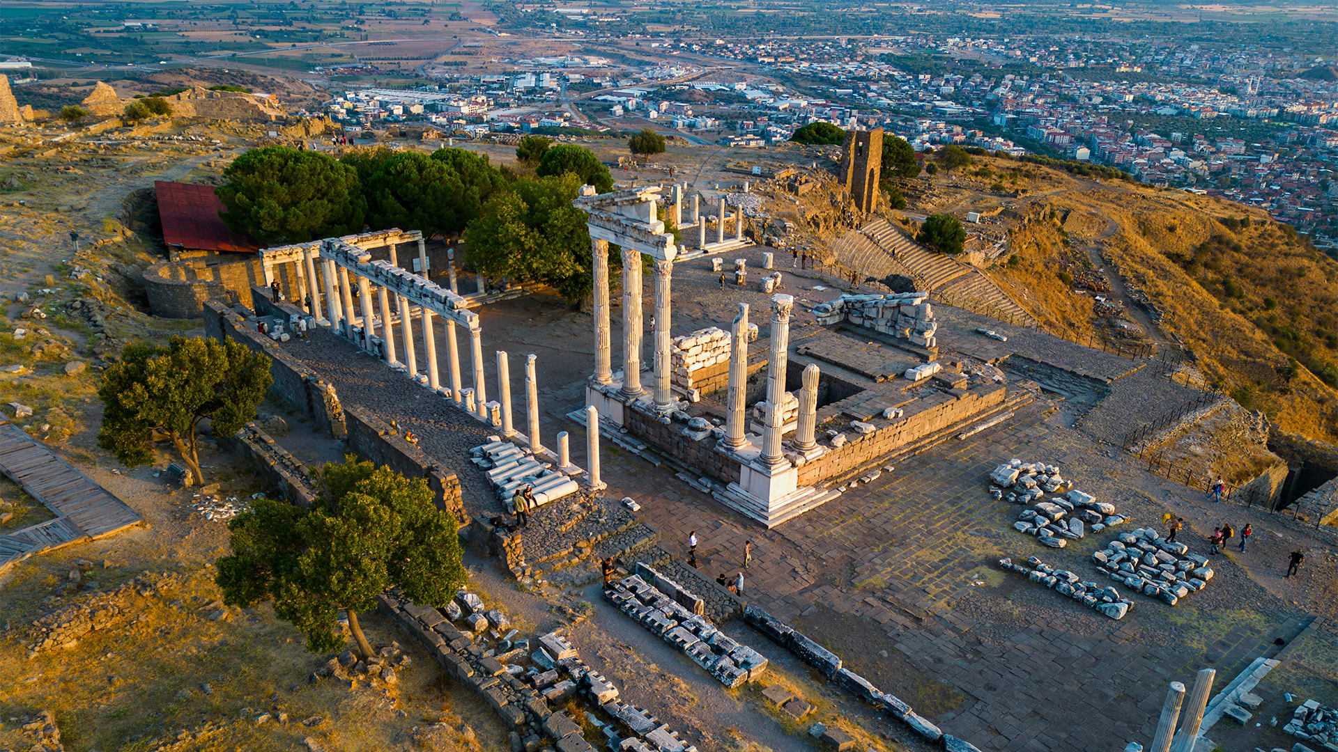 turkey-pergamum-archelogical-site-aerial-view