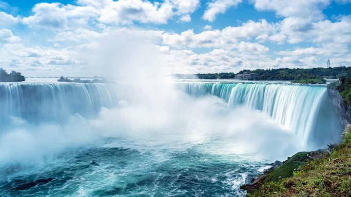 encounter-the-spectacular-horseshoe-falls-experience