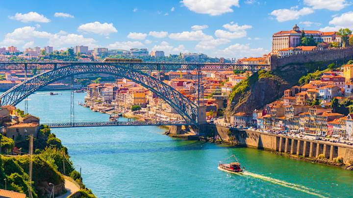 Ponte-Dom-Luis-Porto-Portugal-swiper-hero-gallery
