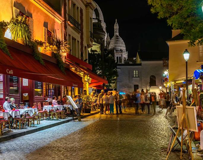 Paris-Montmartre-night-city-life-travel-europe-guided-tours-from-london