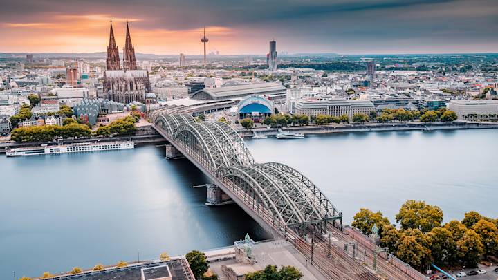 cologne-germany-cathedral-river-swiper-hero-gallery