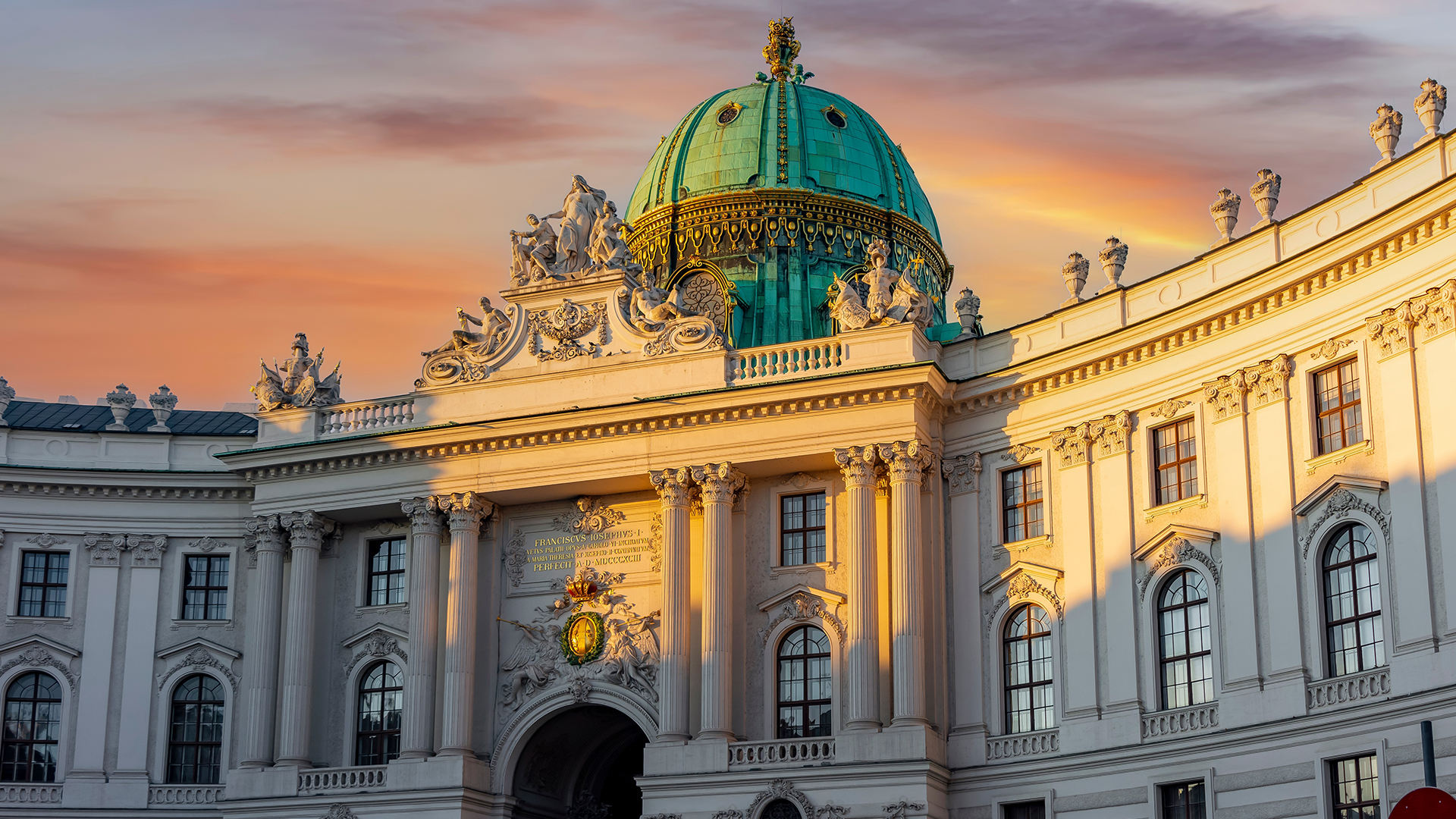 hofburg-palace-st-michael-square-michaelerplatz-sunrise-vienna-austria-swiper-hero-gallery