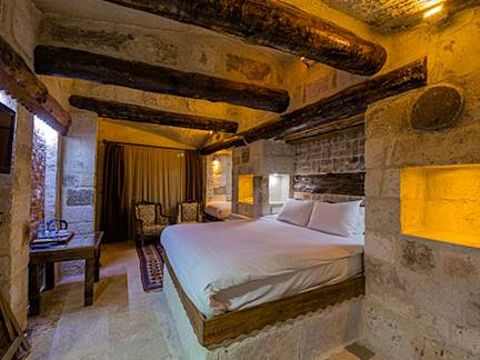 Konak-Bezirhane-Hotel-Cappadocia-cave-room