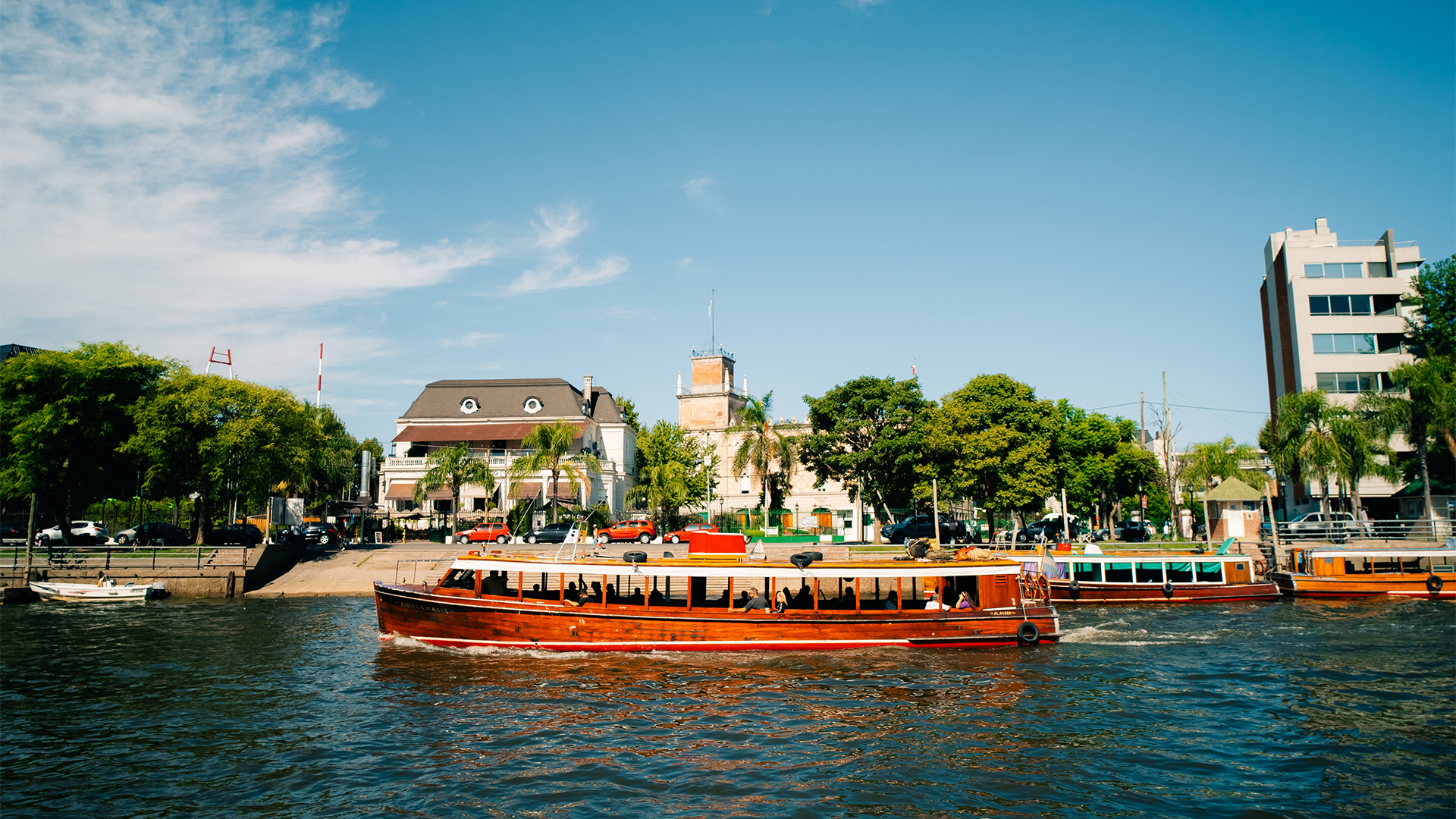 Tigre-river-boat-cruise-Argentina