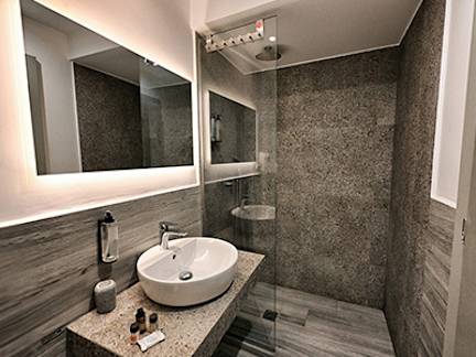 urban-core-residence-hotel-bathroom