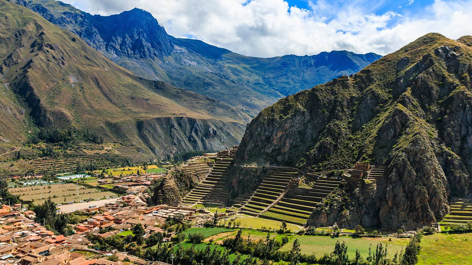 ollantaytambo-peru-inca-fortress-terraces-sacred-valley-peru-swiper-hero-gallery