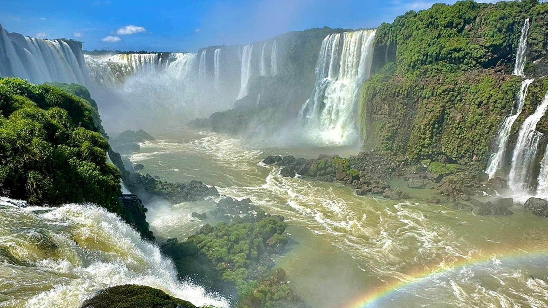 foz-do-iguacu-waterfall-brazil-south-america