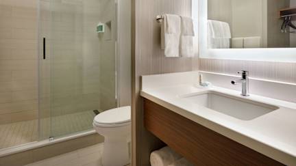 Courtyard by Marriott Ottawa Downtown