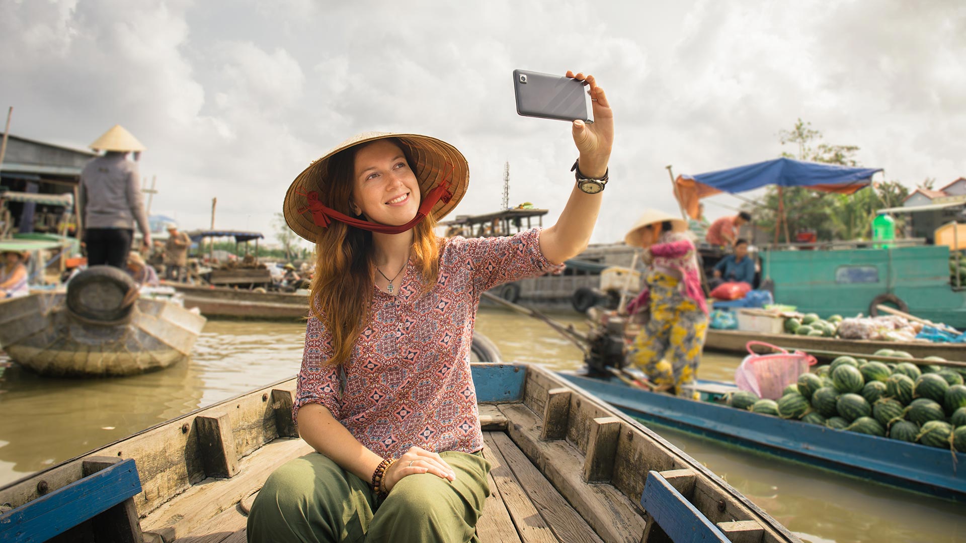 Vietnam-Cai-Rang-Floating-Market