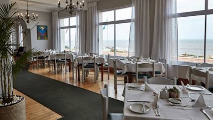 Windsor-Hotel-breakfast-room