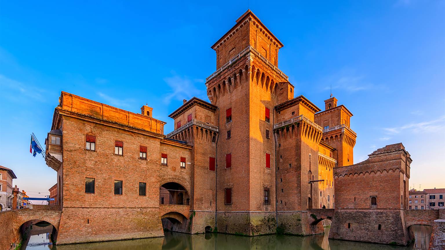 castle-estense-ferrara-italy-swiper-hero-gallery