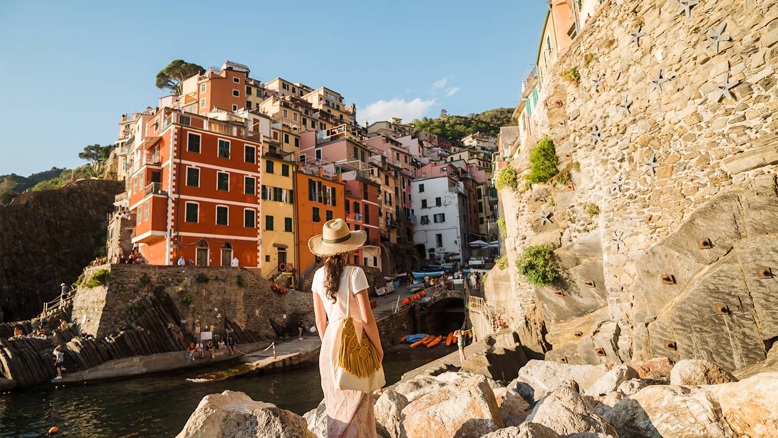 CinqueTerre-Italy-swiper-hero-gallery