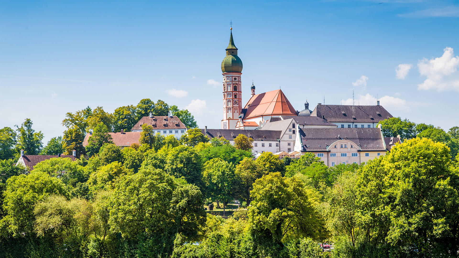 Dijon-France-church-view-swiper-hero-gallery