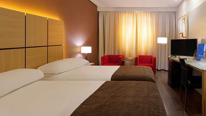 Valencia-silken-puerta-valencia-twin-room