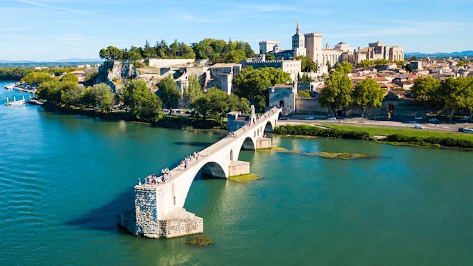 orientation-tour-of-avignon-experience