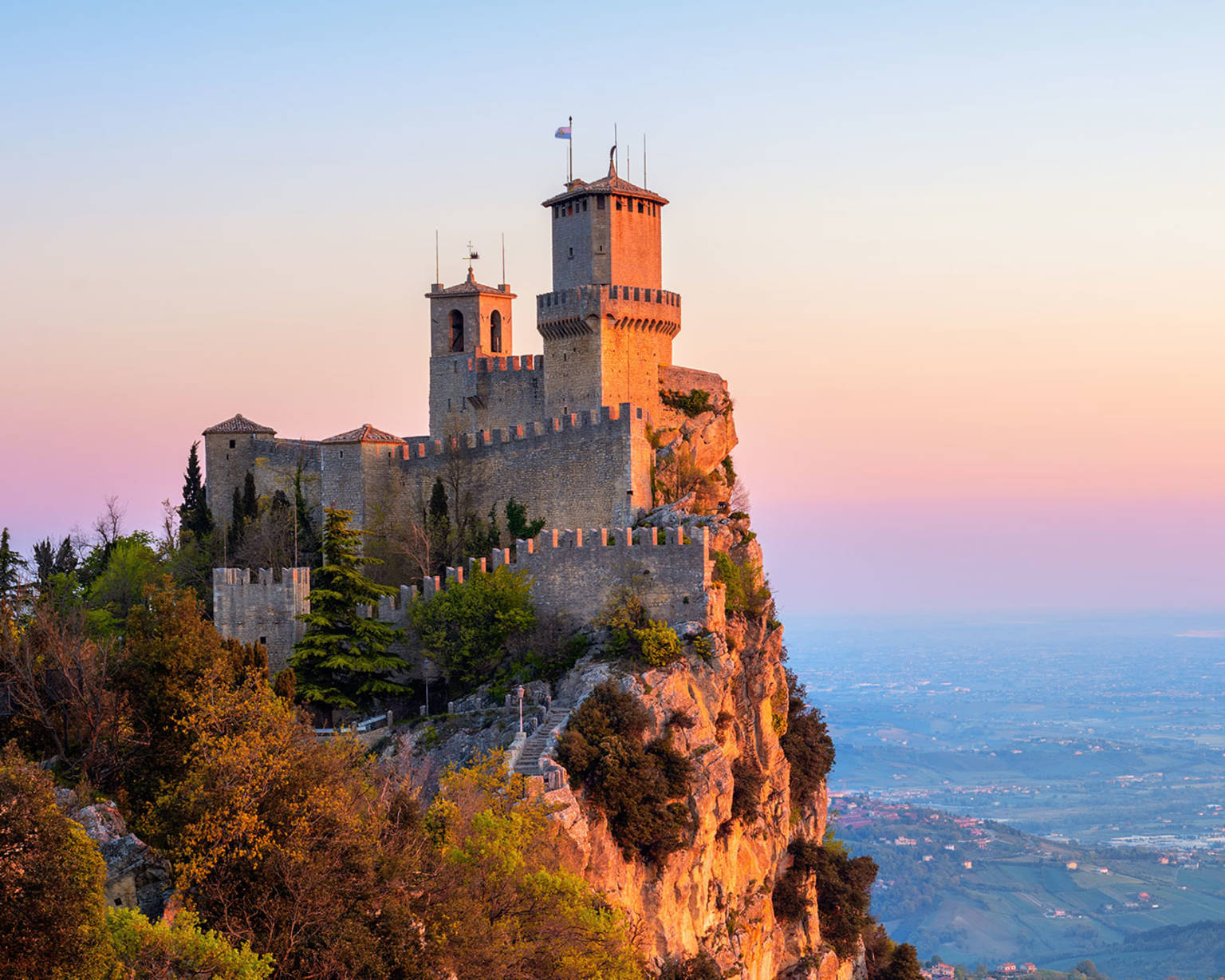 san-marino-country-listing-page-mount-titano