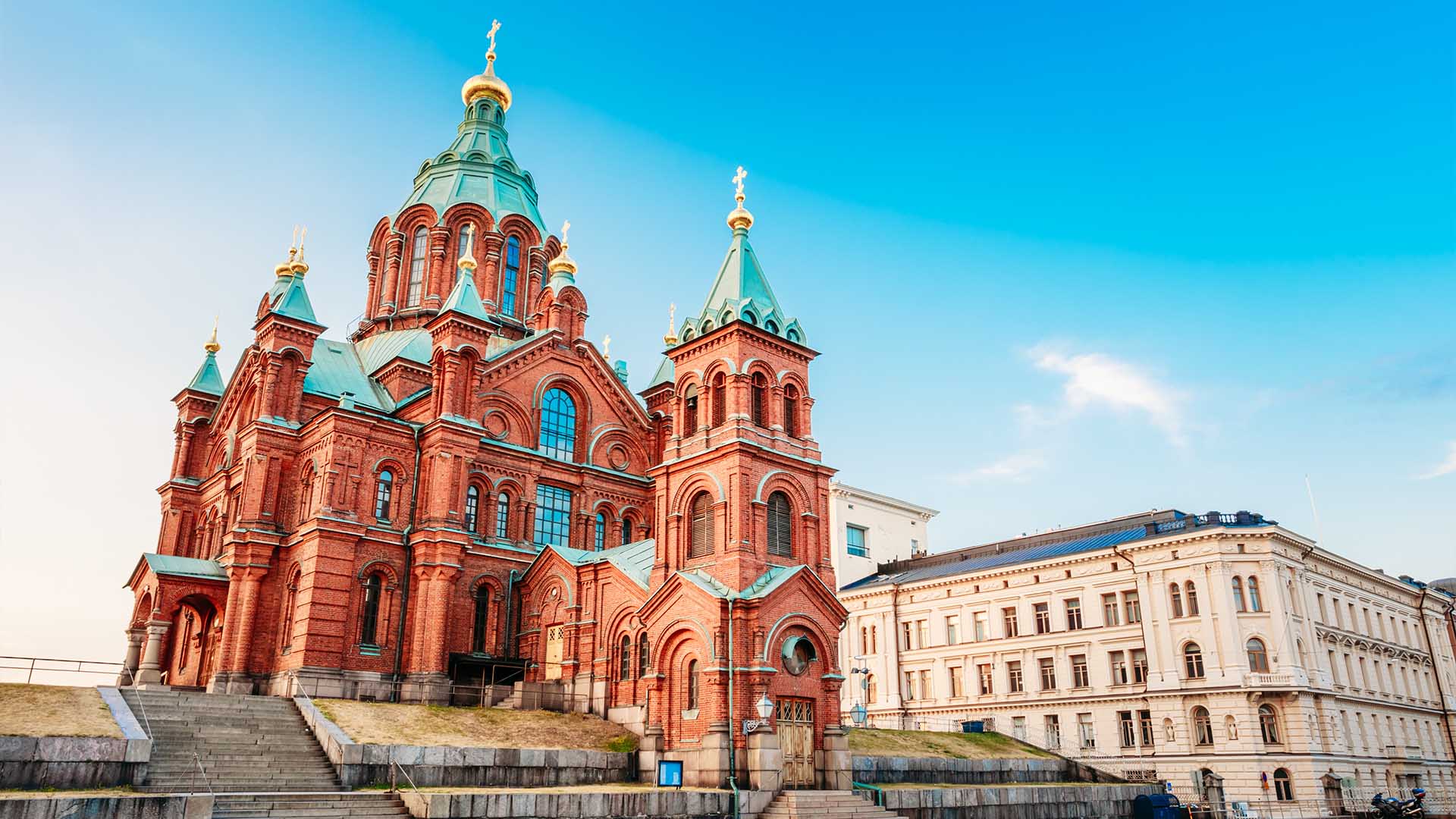 uspenski-cathedral-helsinki-finland