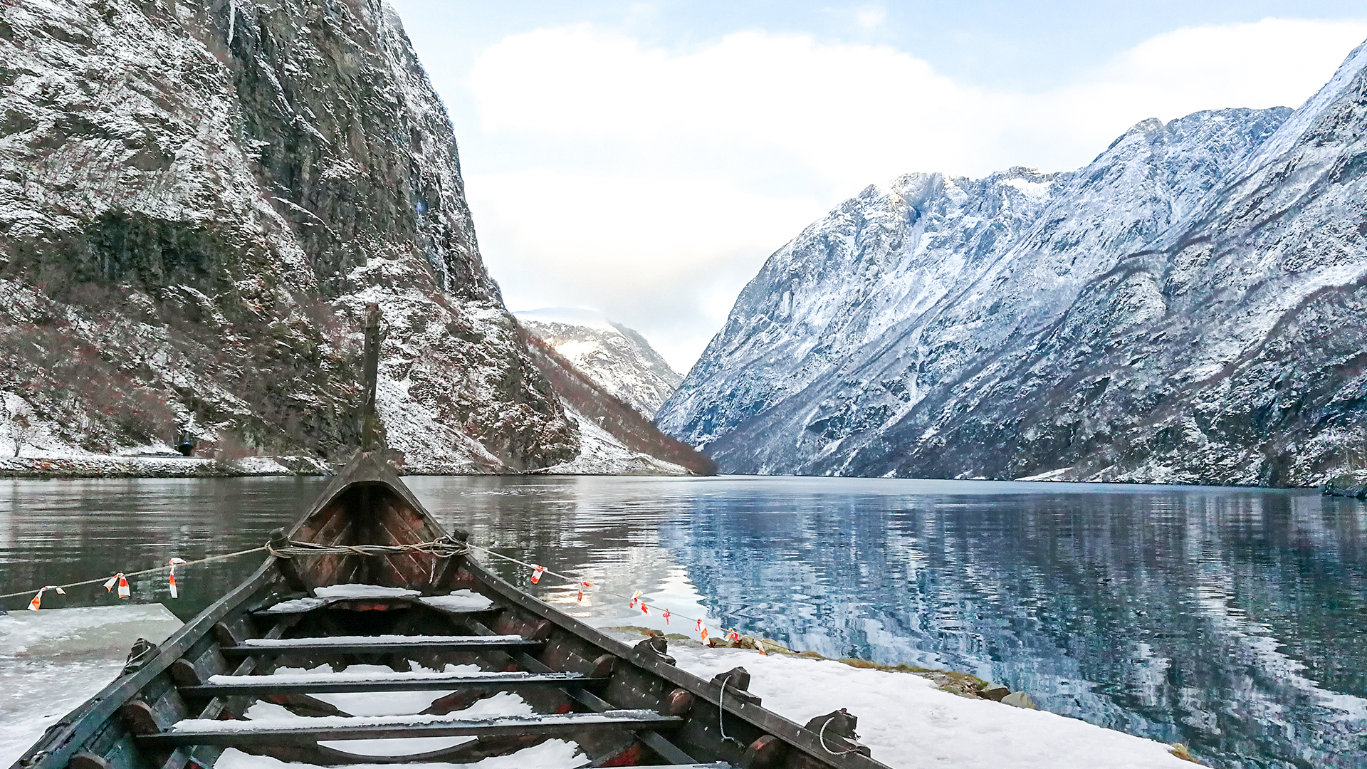 gudvangen-fjord-norway-winter-swiper-hero-gallery