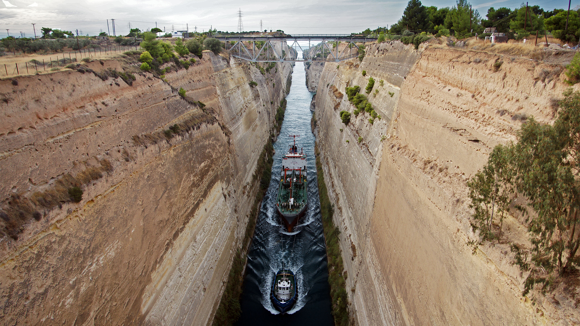 corinth-canal-ship-greece-swiper-hero-gallery