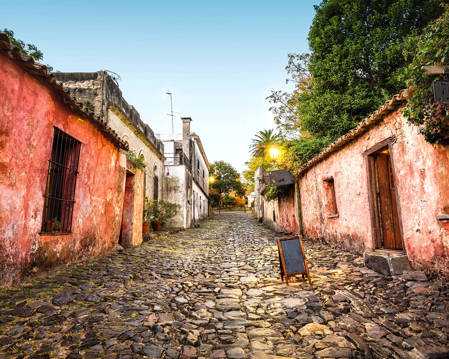 uruguay-country-listing-page-colonia-del-sacramento