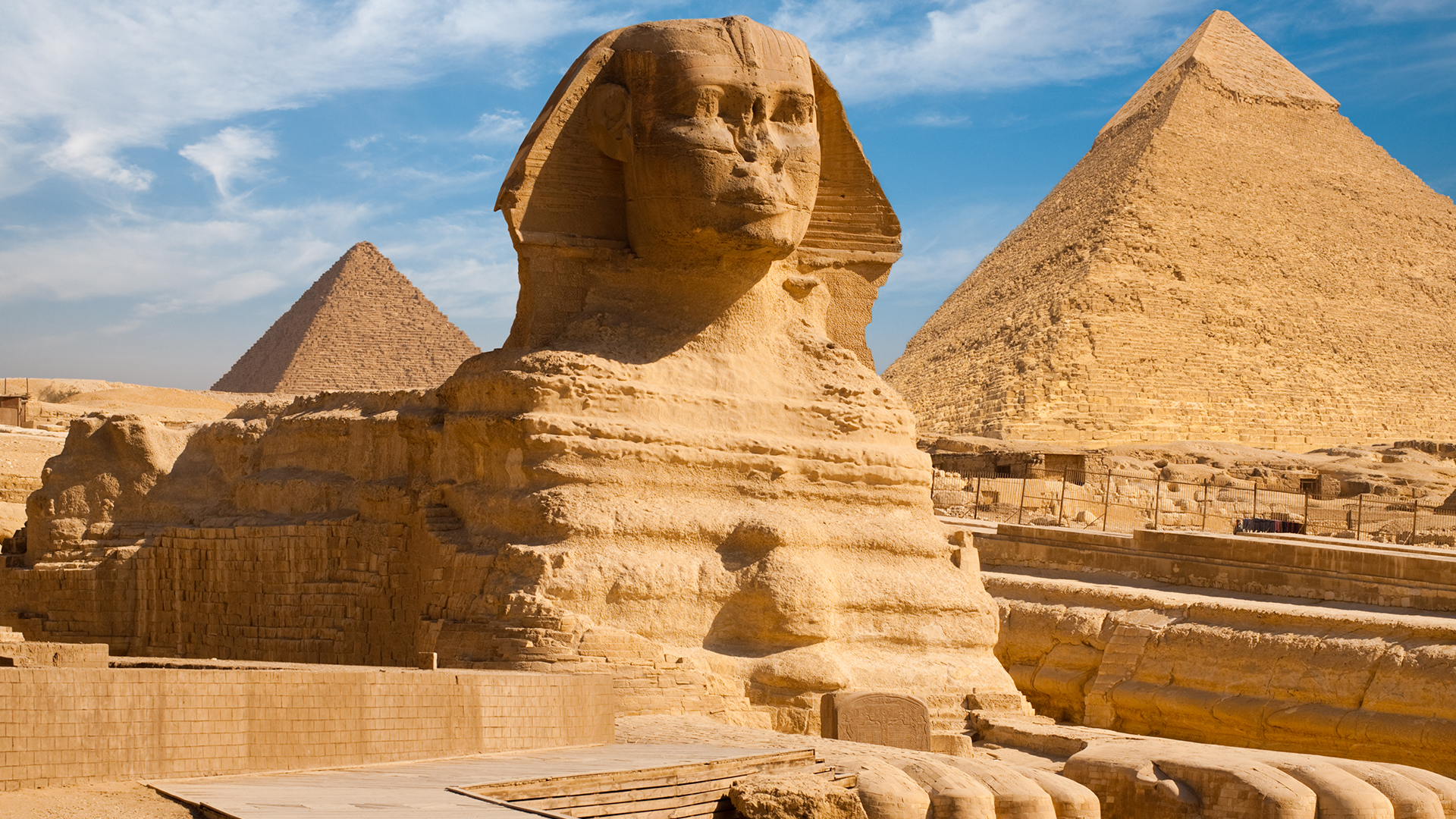 great-sphinx-pyramids-of-menkaure-khafre-giza-cairo-egypt-swiper-hero-gallery