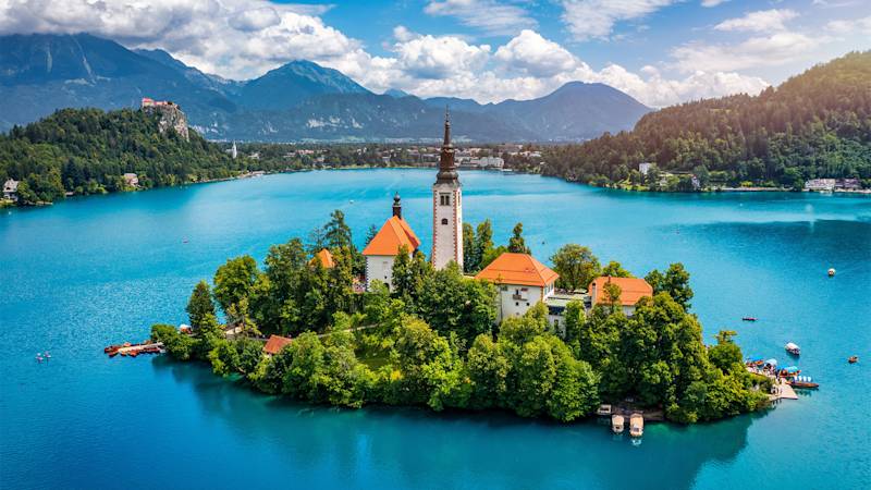 slovenia-country-listing-page-lake-bled