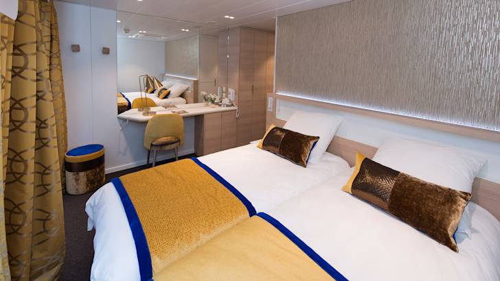 MS-symphonie-main-deck-suite