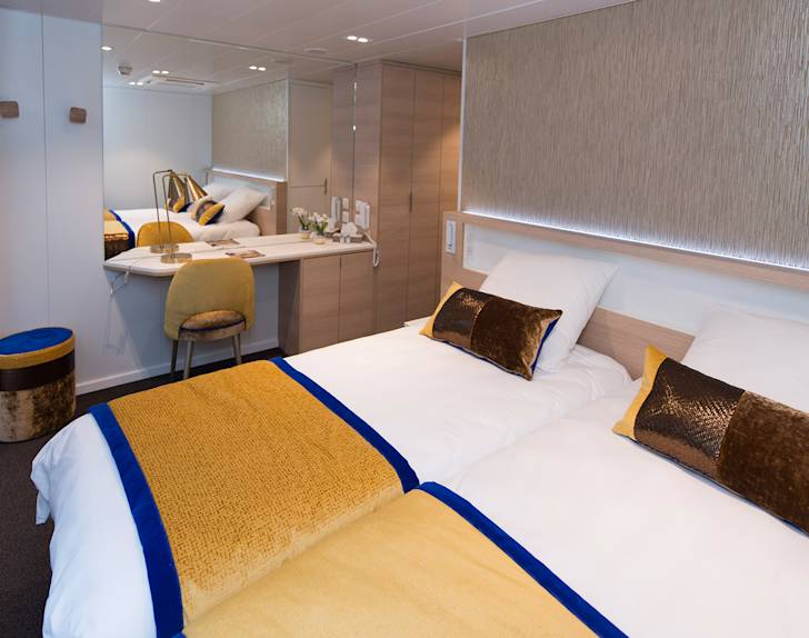 MS-symphonie-main-deck-suite