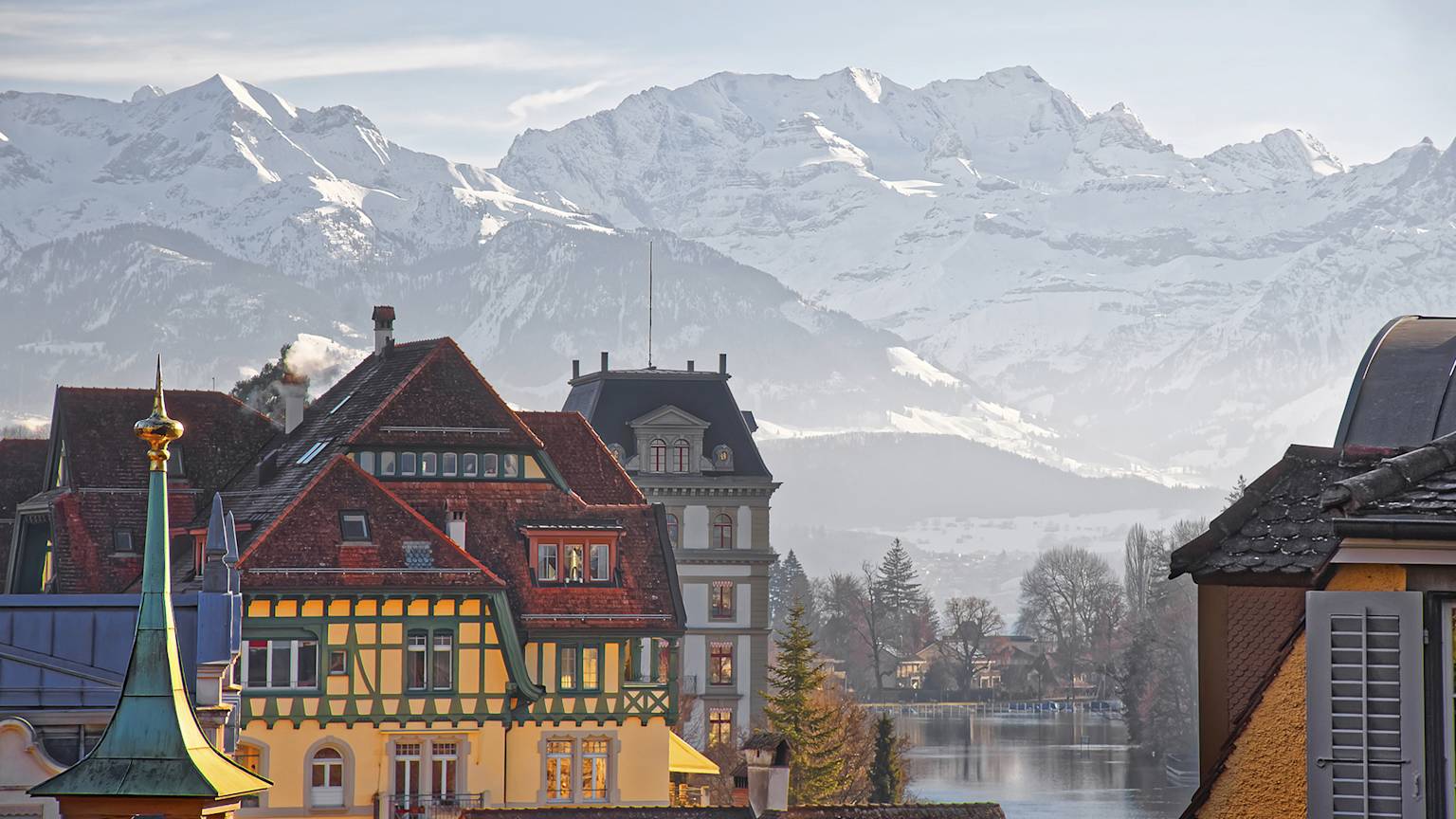 thun-switzerland-jungfrau-mountains-snow-winter