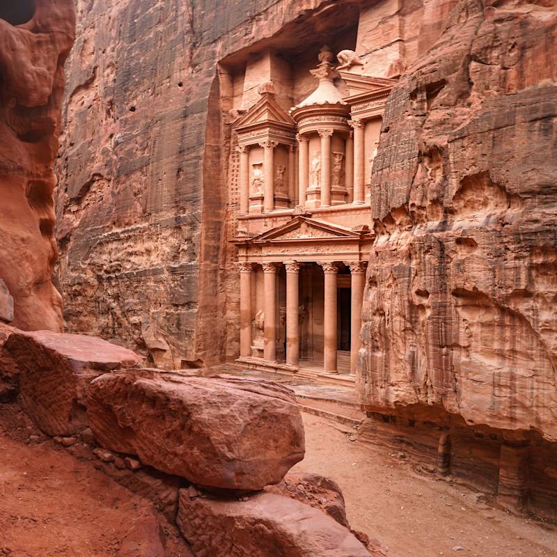 petra-jordan-middle-east-expat-explore