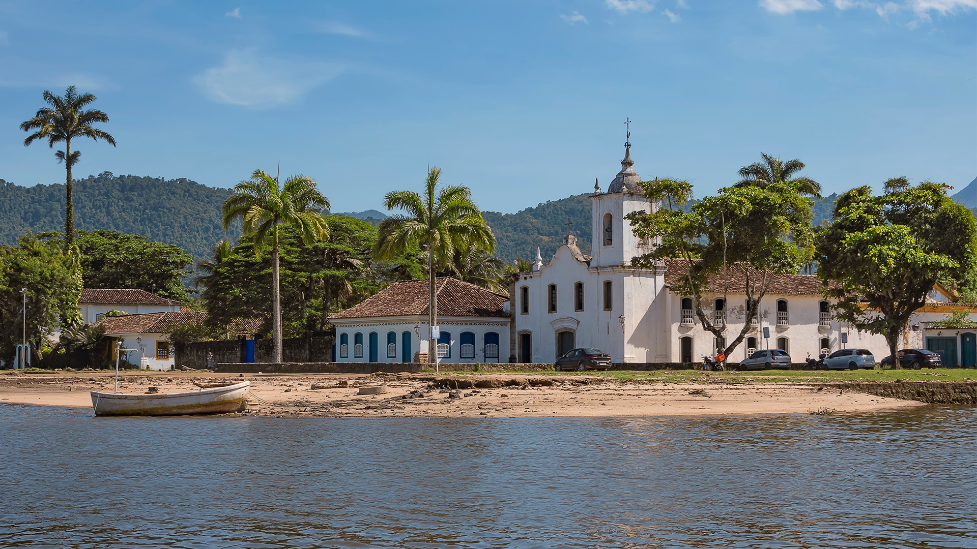 brazil-paraty-historic-centre-church-beach-palm-trees