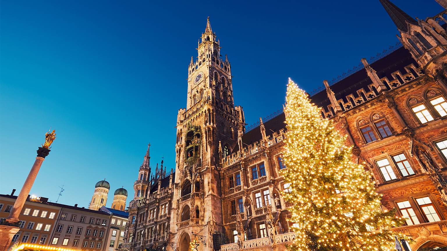 munich-marienplatz-germany-christmas-market-swiper-hero-gallery