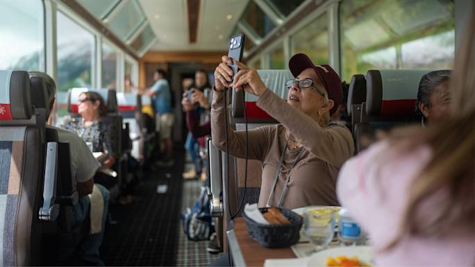 lunch-glacier-express-included-experience