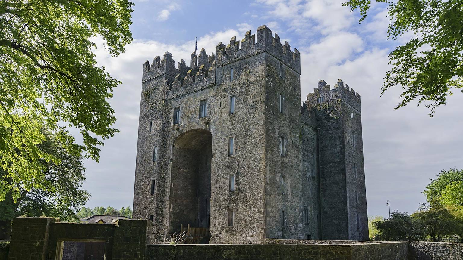 Ireland-Bunratty-Castle