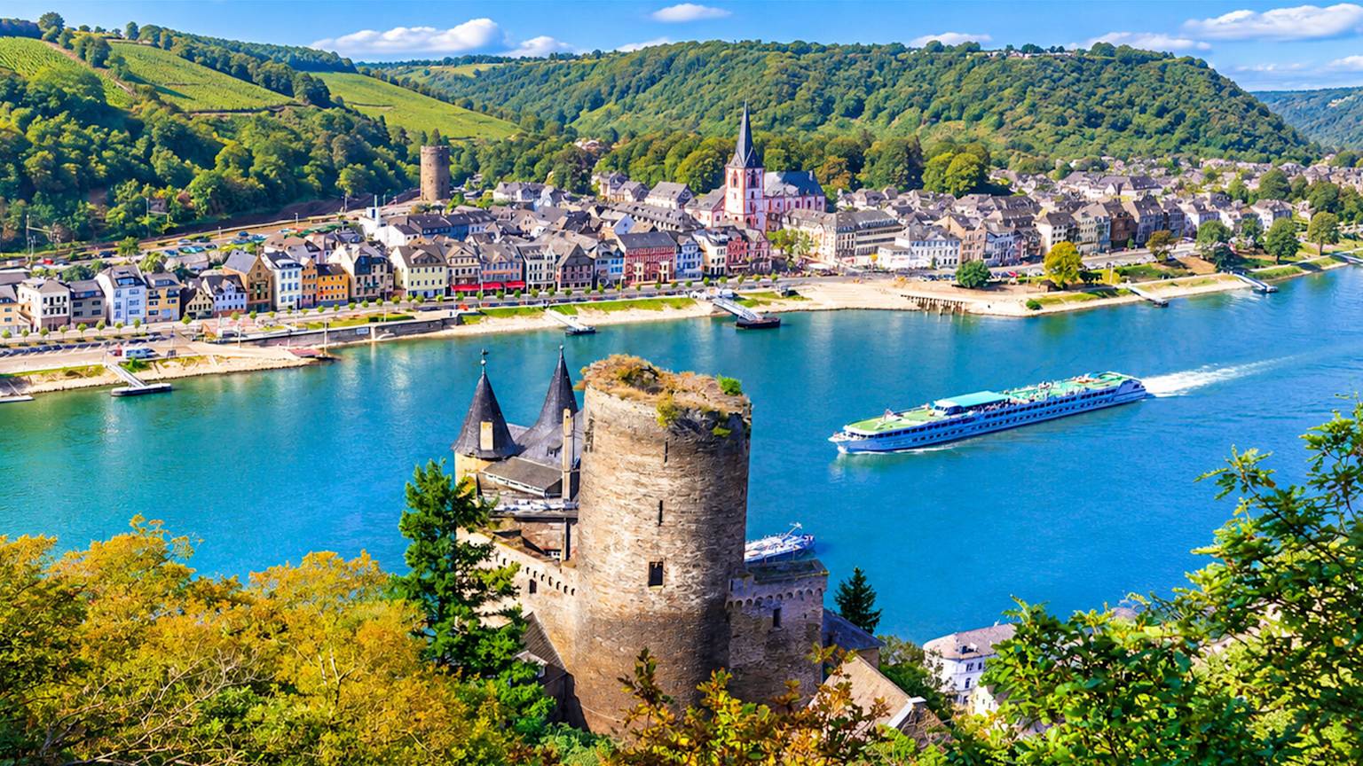 travel-chasers-premium-tours-river-cruise-coach-guided-landscape