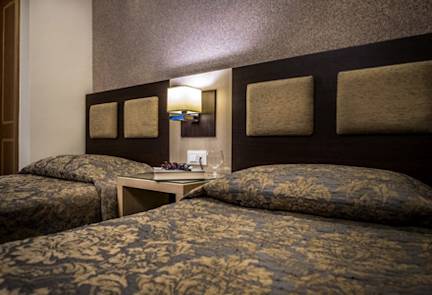rex-hotel-room