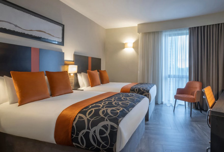 clayton-hotel-cardiff-room