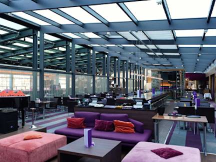 park-inn-radisson-berlin-alexanderplatz-bar-lounge