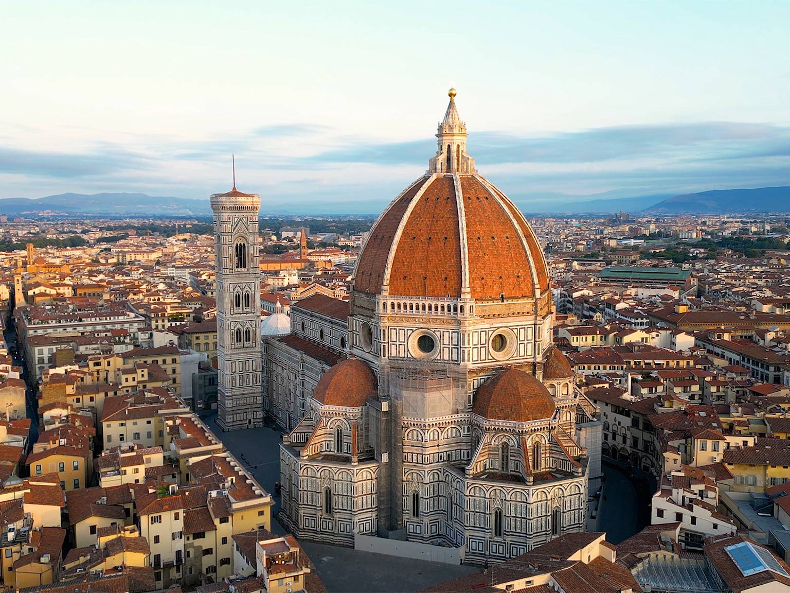 florence-italy-tuscany-duomo-cathedral-santa-maria-del-fiore-swiper-hero-gallery